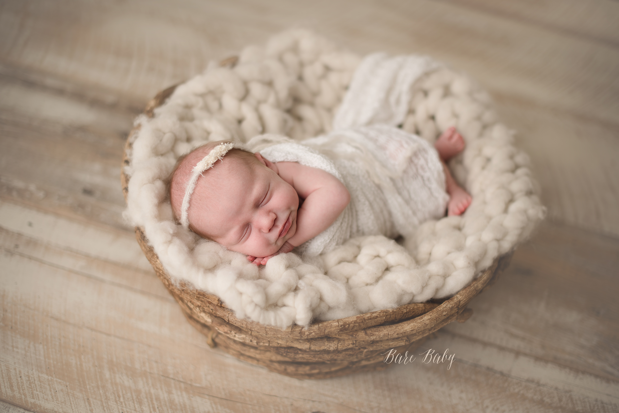 granvilleohio-newborn-photographer-barebabyphotography.png