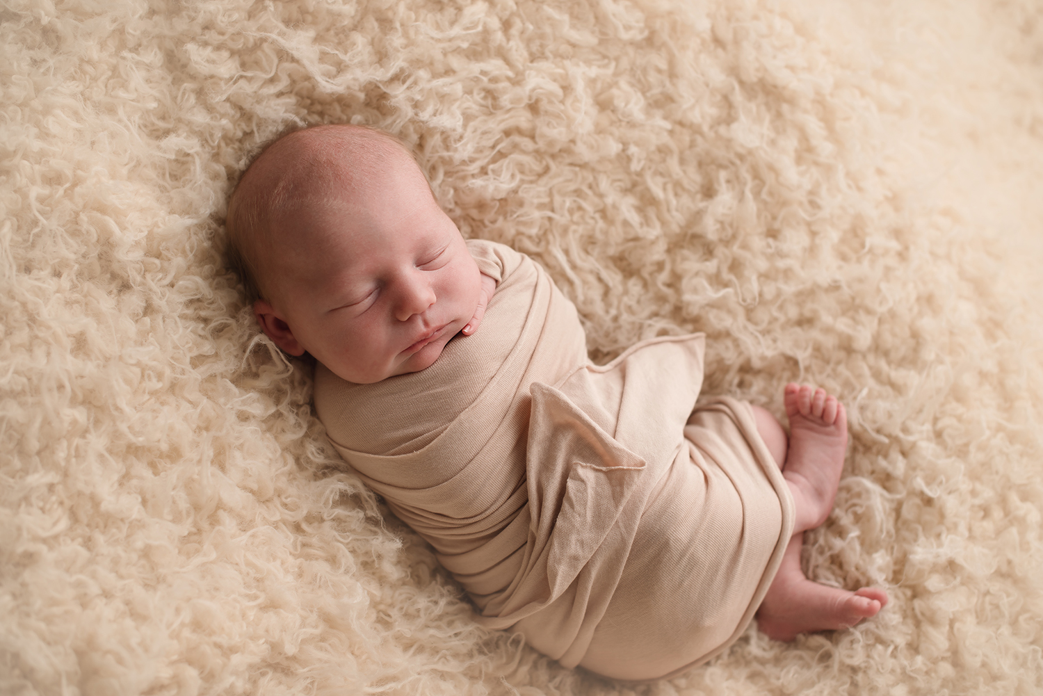 westervilleohio-newborn-photographer-barebaby.jpg