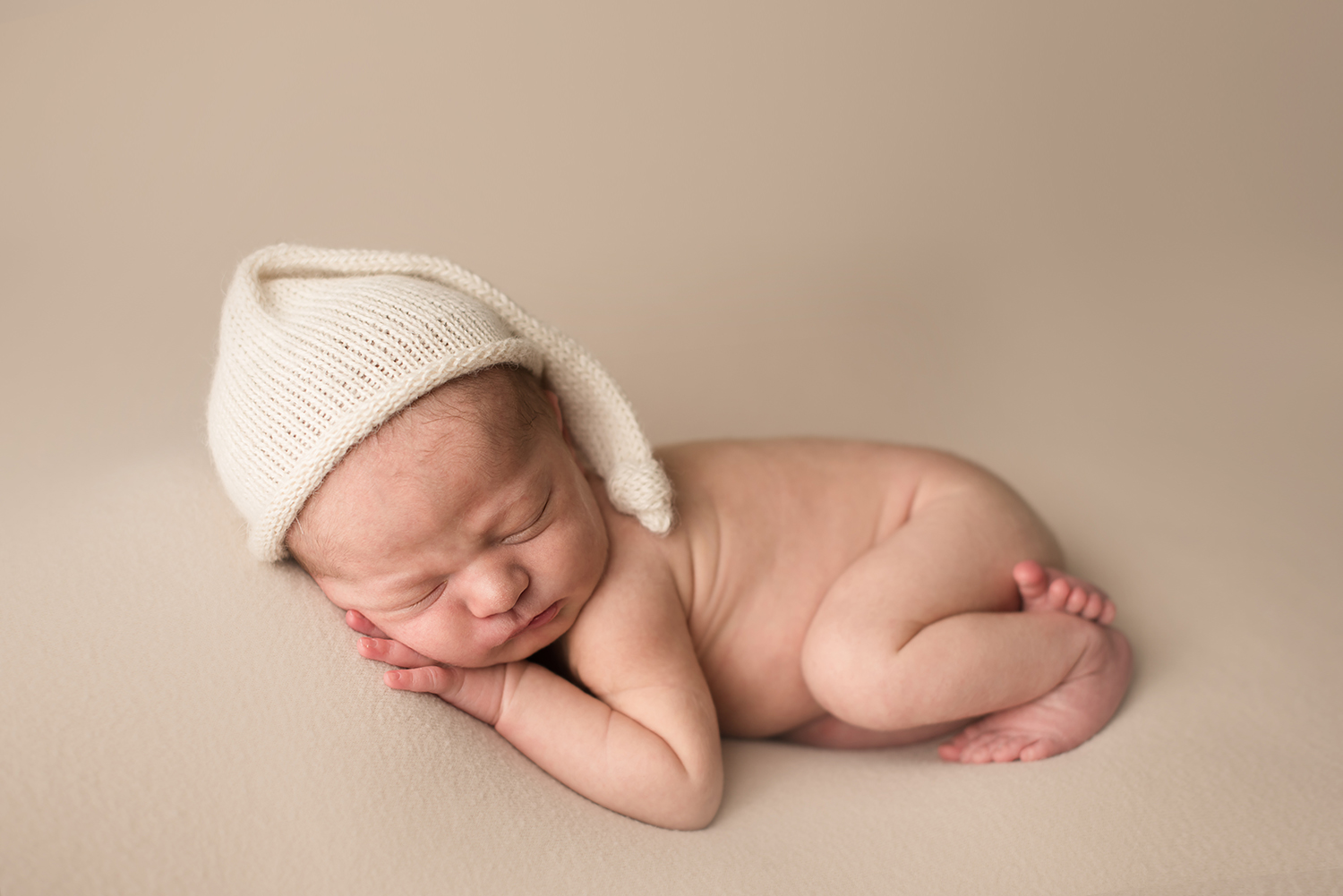 columbusohio-newborn-photographer-bare-baby-photography.jpg