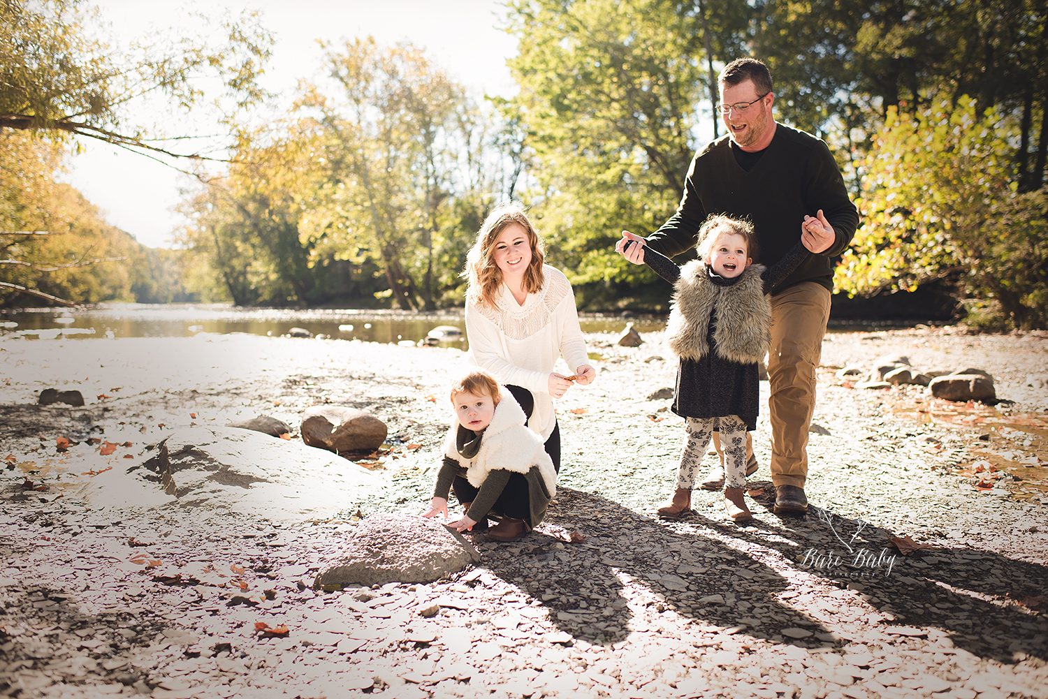 creek-family-photos-columbusohio-barebabyphotography.jpg