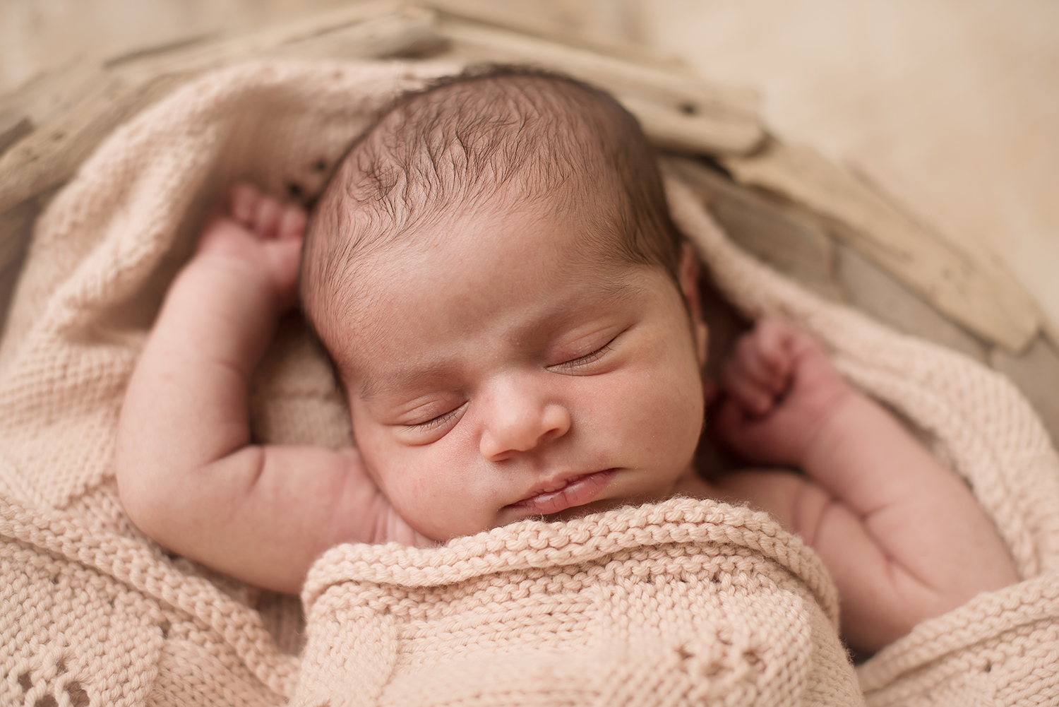 gahanna-ohio-newborn-photographer-barebabyphotography.jpg