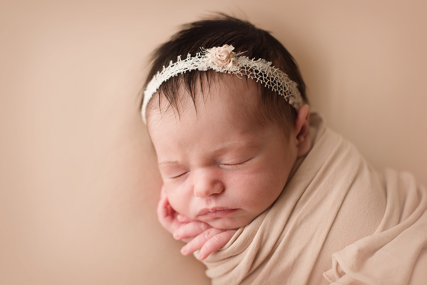 bexley-ohio-newborn-photographer-barebabyphotography.jpg