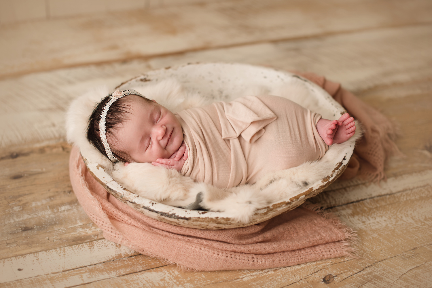 newborn-photographer-columbus-ohio-barebabyphotography.jpg