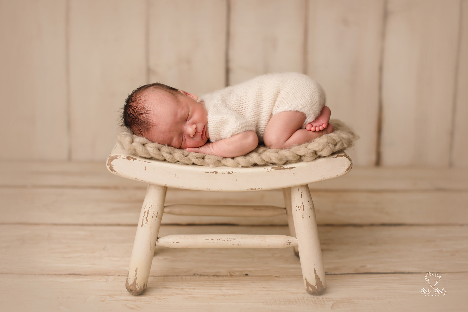 amazing-newborn-photos-columbusohio-barebabyphotography.jpg