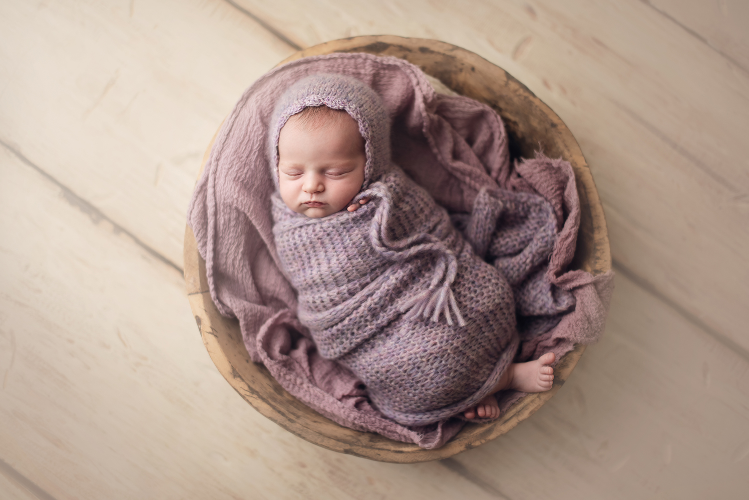 westerville-ohio-newborn-photographer-barebabyphotography.jpg