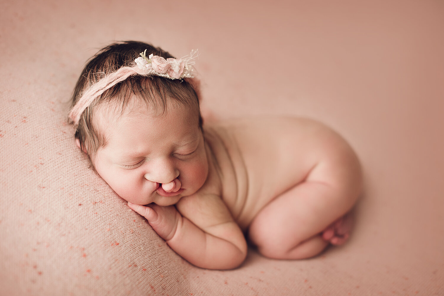 gahanna-newborn-photographer-barebabyphotography.jpg