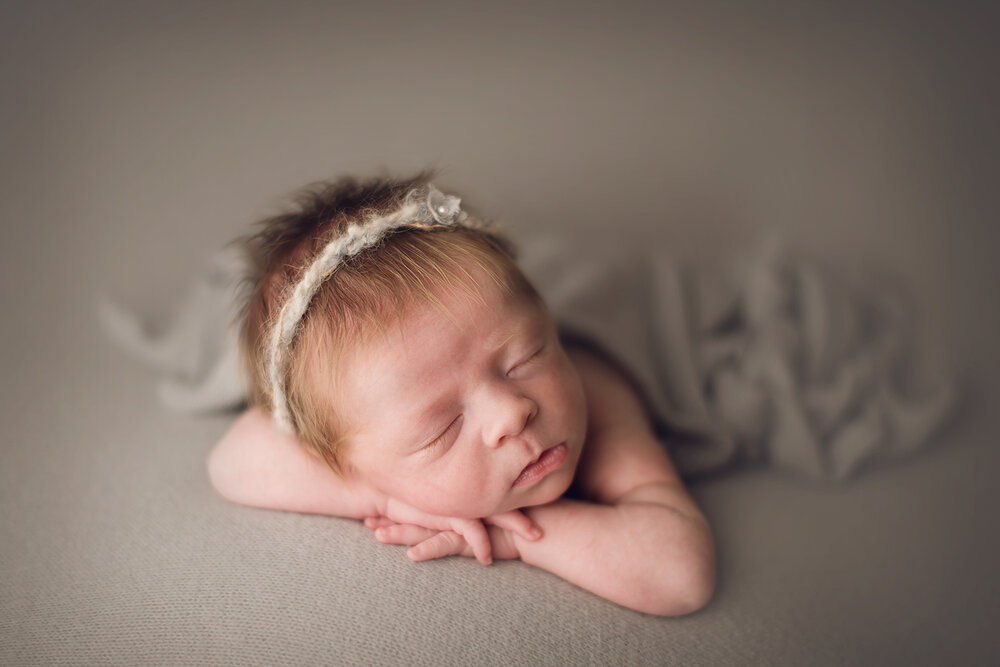 baby-photography-dublin-ohio-barebabyphotography.jpg