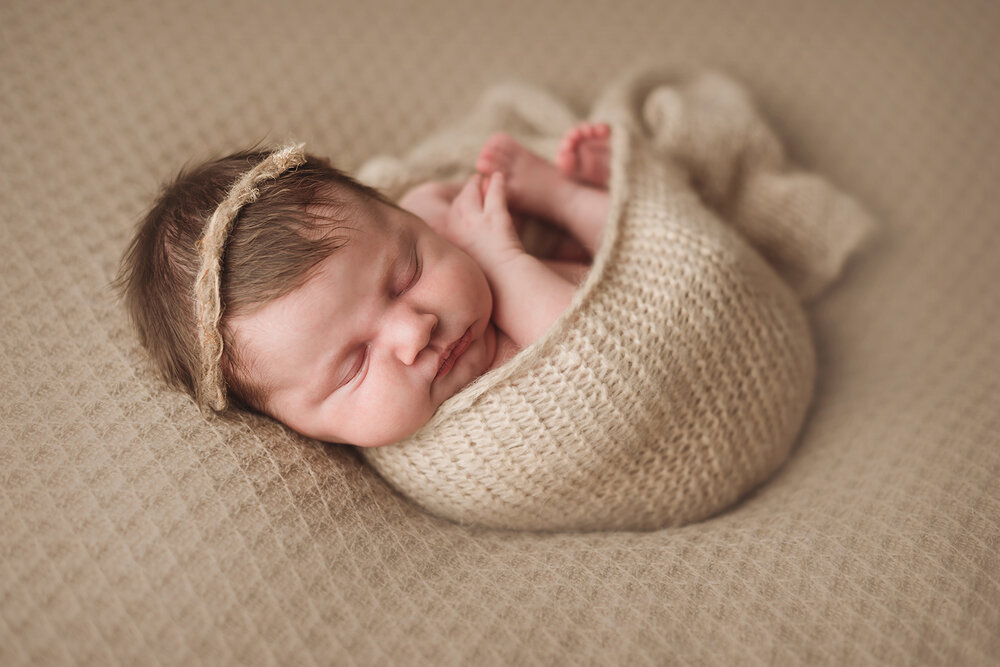 newalbanyohio-newbornphotographer.jpg