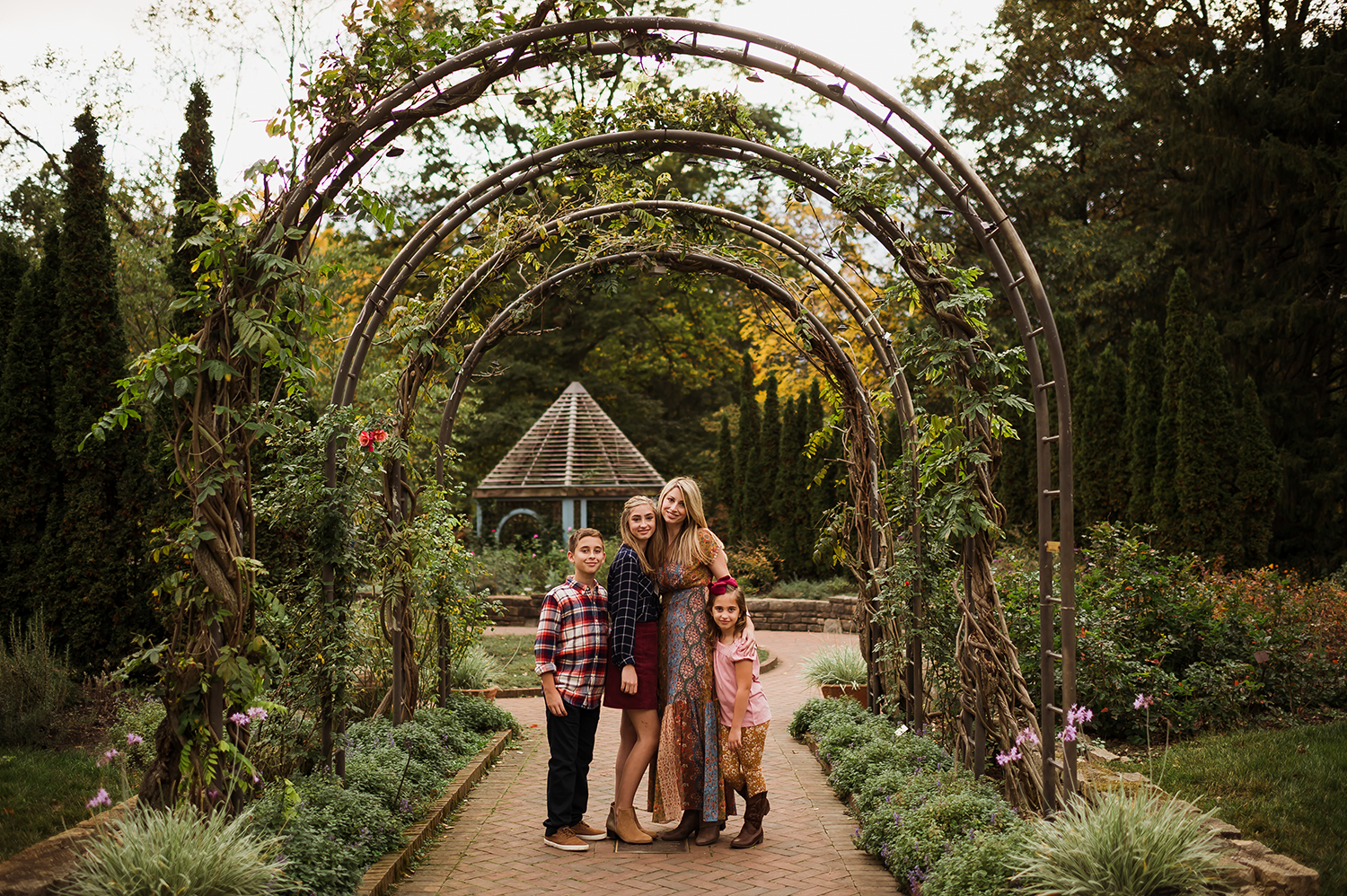 columbus-family-photographer-fall-follage.png