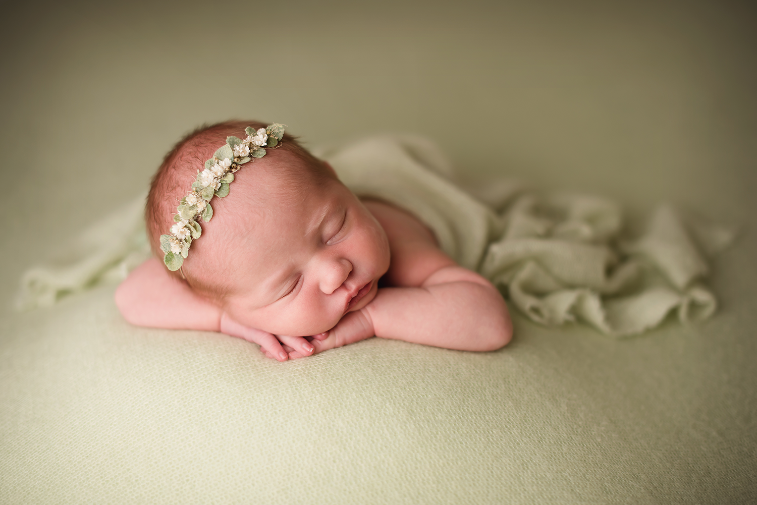 newborn-photo-girl-floral-crown.png