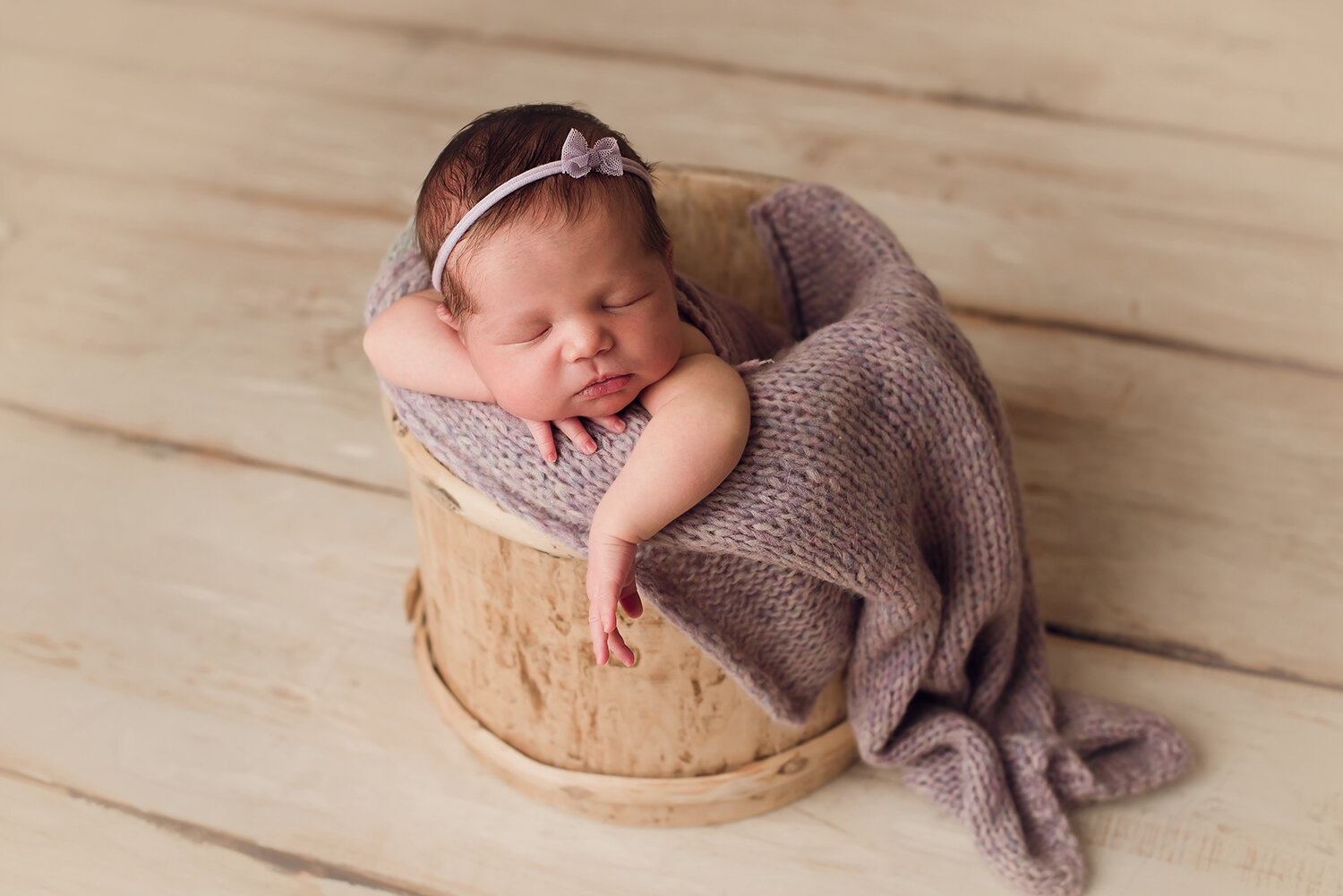 beautiful-newborn-photos-columbusohio-photographer-studio-barebaby.jpg