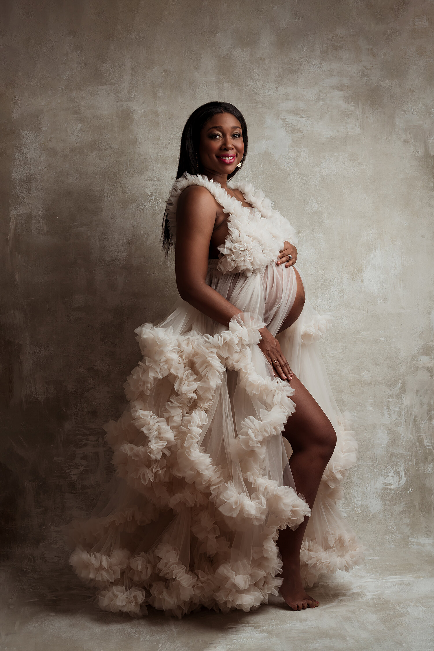 celebrity-styled-maternity-session-studio-columbus-ohio-bare-baby.jpg