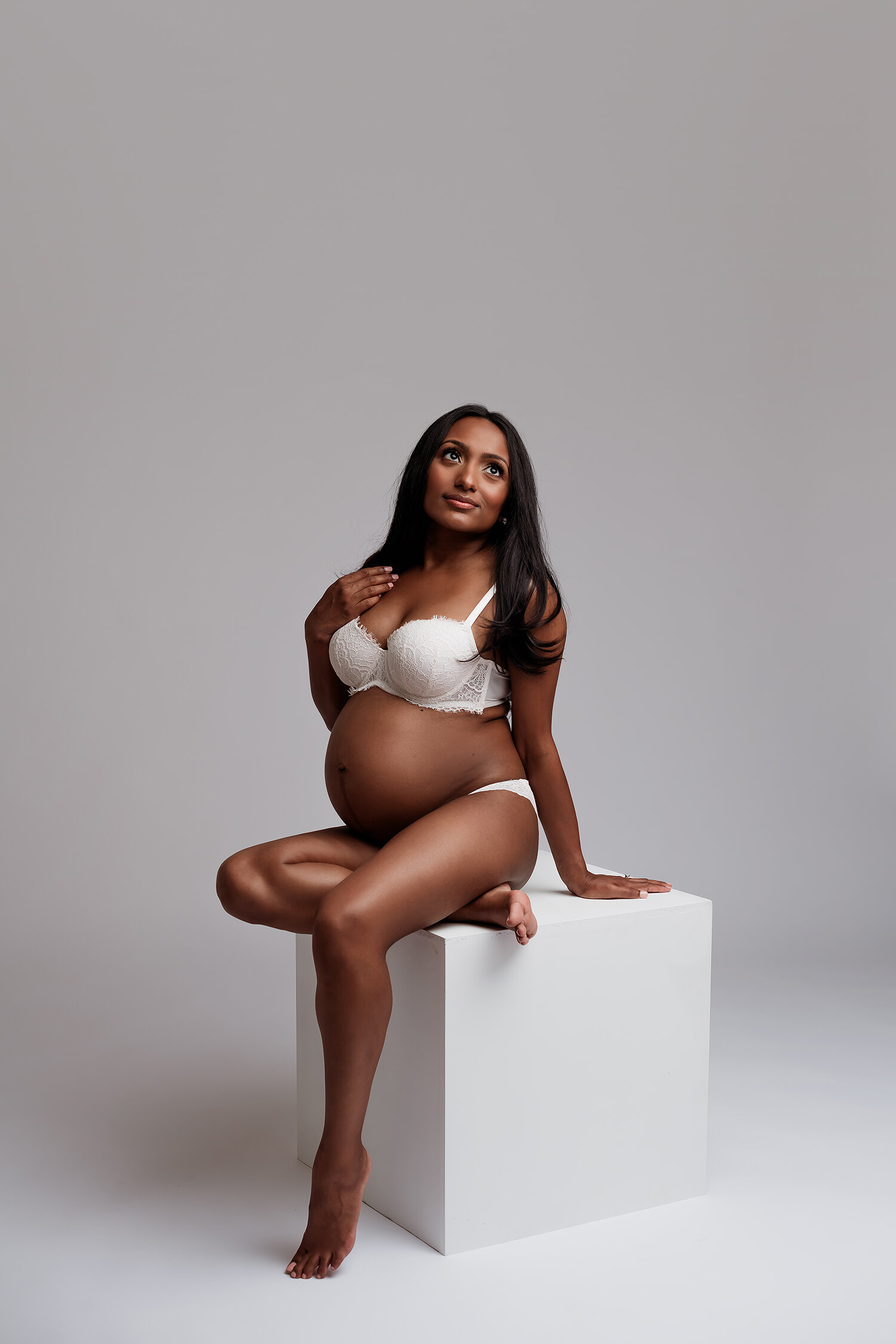 beautiful-simplistic-romantic-maternity-photography-columbus-ohio.jpg