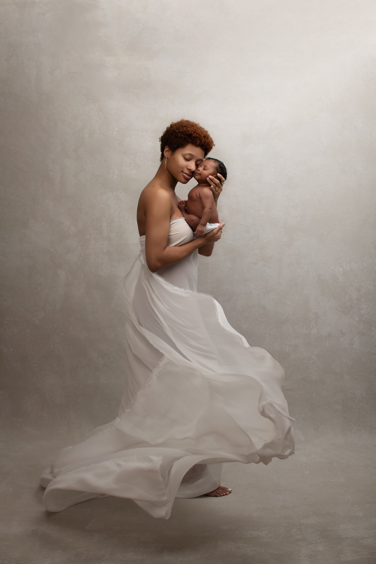 columbus-ohio-newborn-photographer-fine-art-studio-barebaby.jpg