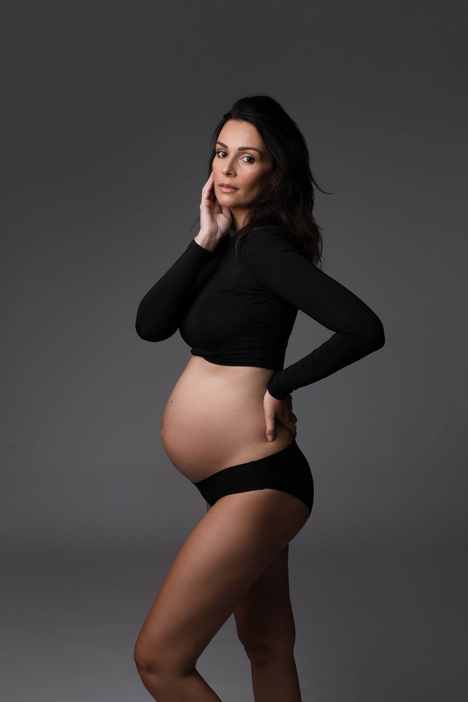 glamorous_fashion_maternity_photographer_columbus_ohio_barebaby_photography.jpg