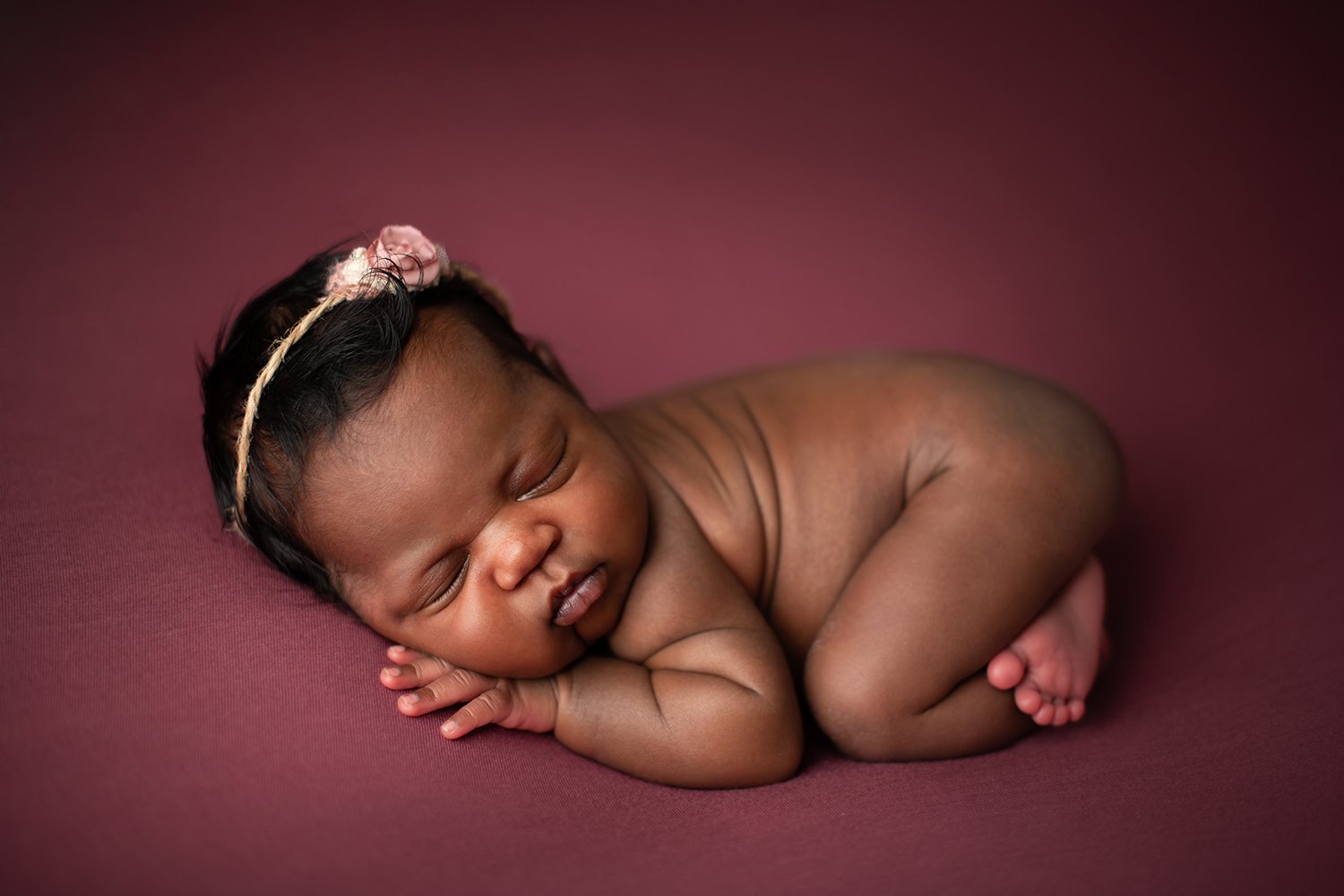 black_newborn_photographer_columbusohio_barebabyphotography.jpg