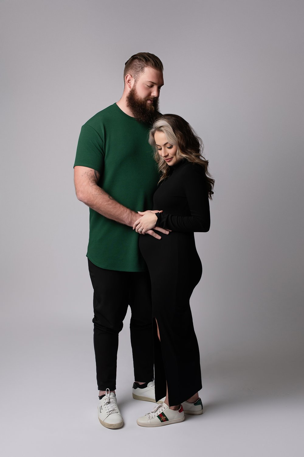 Cincinnati-Bengals-Jonah-Williams-Pregnancy-Girlfriend-Wife-Photos-maternity-barebabyphotography.jpg