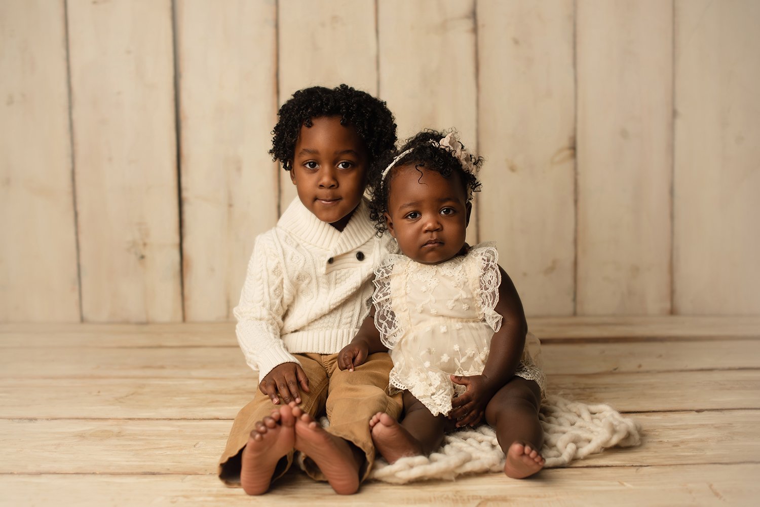 black-baby-photographer-columbus-ohio-milestone-barebabyphotography-sibling-photo-ideas.jpg