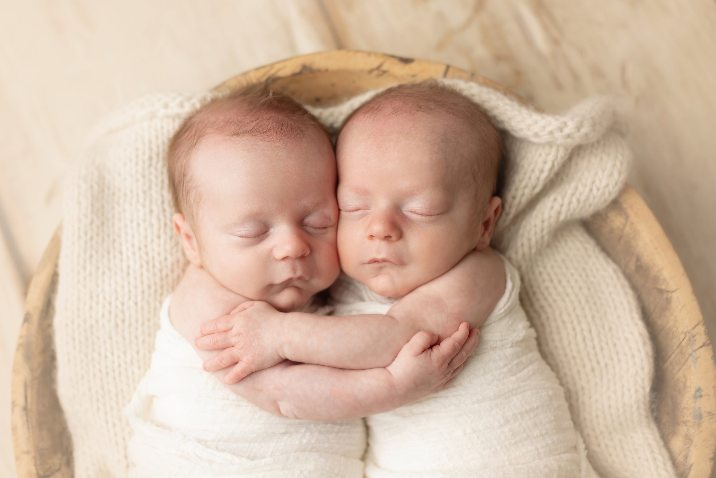 newborn-twins-identical-boys-columbus-ohio-barebabyphotography.jpg