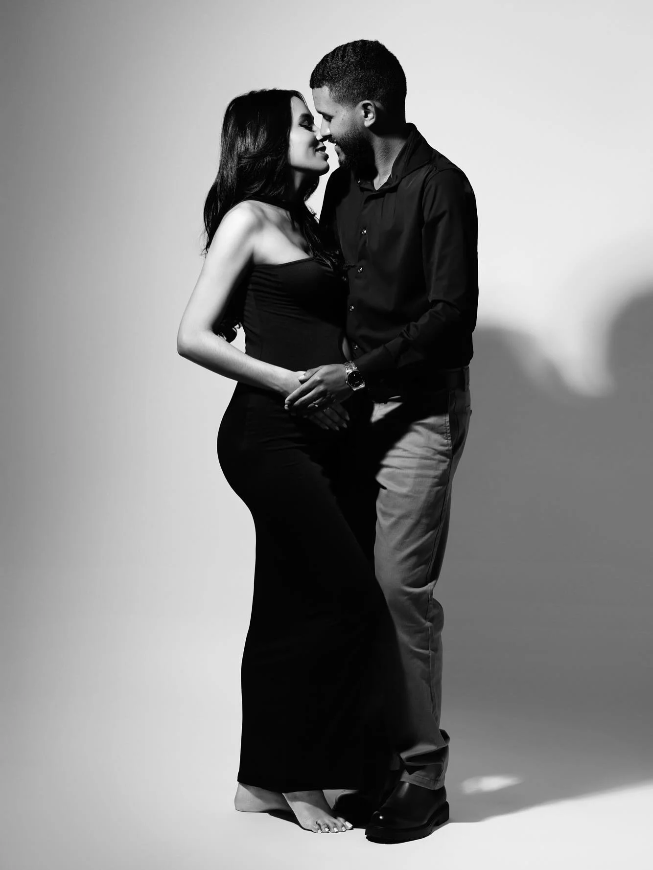 Maternity shoots can be solo or with your partner. Wardrobe is provided just bring your beautiful self and we will provide everything else. 🤍🤍 #maternity #columbusohiomaternityphotographer #ohiomaternityphotographer #clevelandohiomaternityphotograp