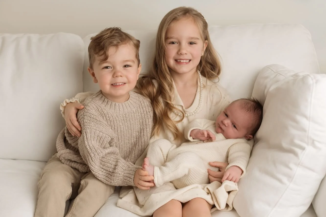 Their hearts just grew a little bigger 🤍🤍 #columbusnewbornphotographer #dublinnewbornphotographer #ohionewbornphotography #columbusbabyphotographer #columbusohiobabyphotographer