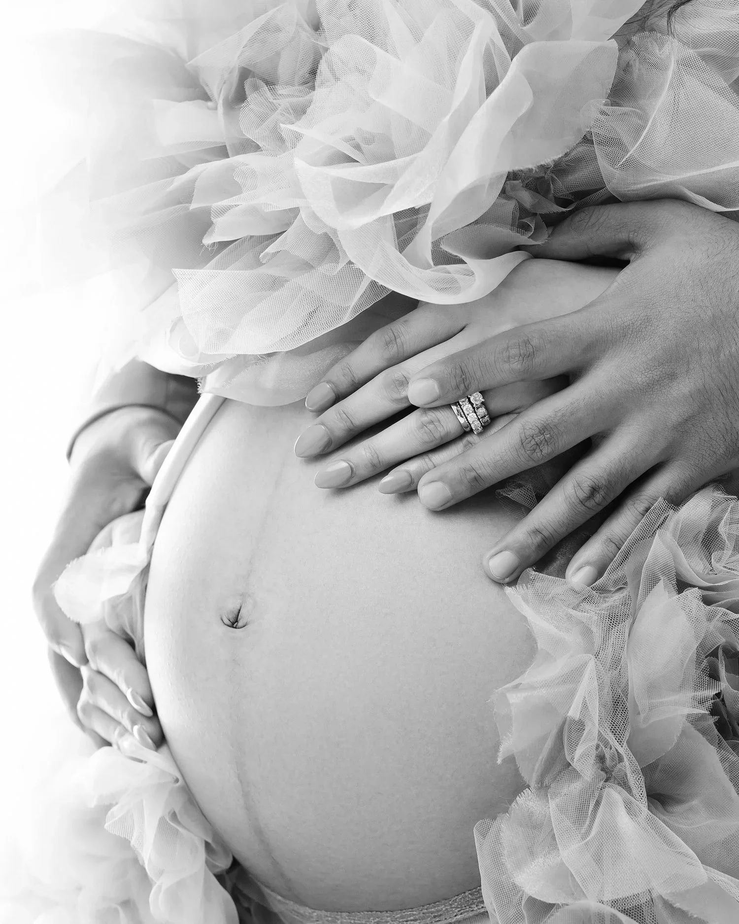 blackandwhite_timeless_maternity_photos_barebabyphotography.jpg.webp