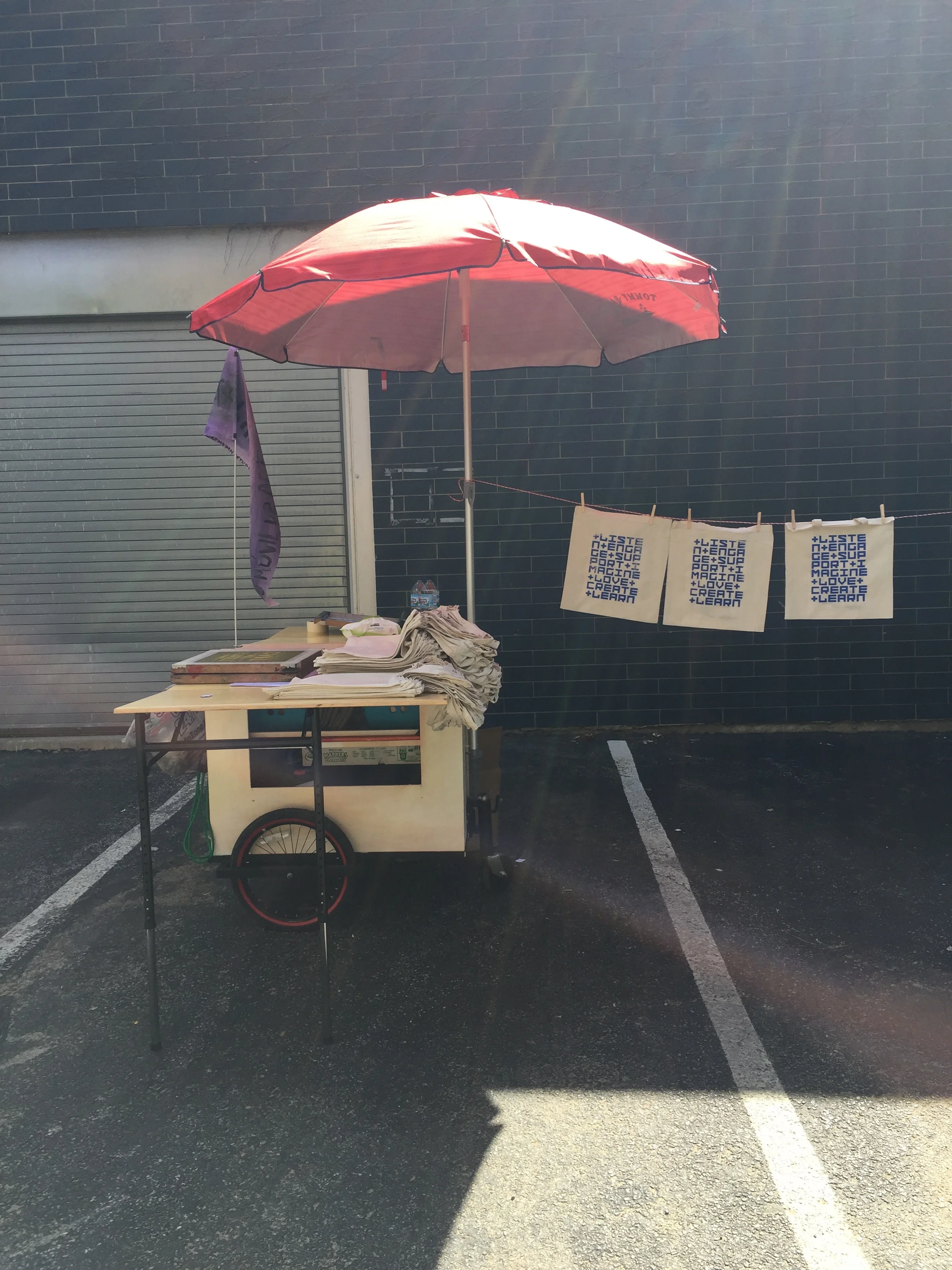 Mobile Street Art Cart, William Estrada