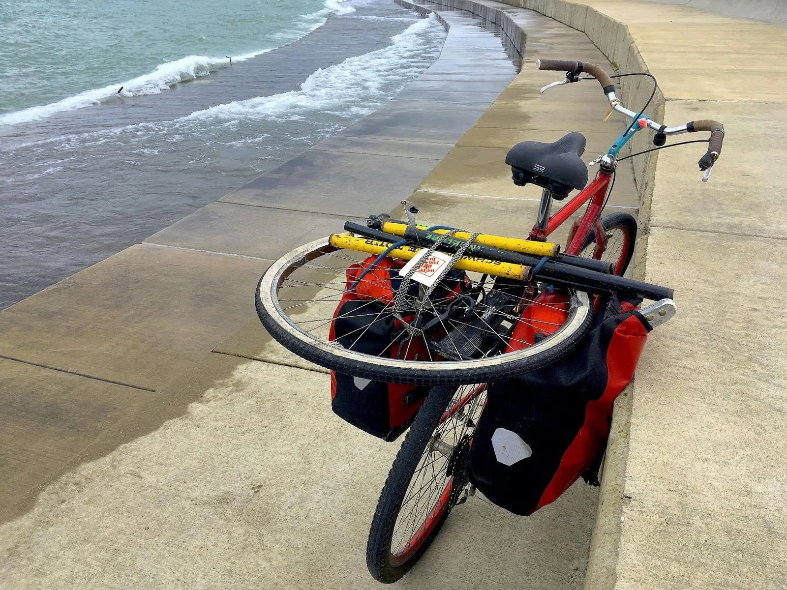 Side Yard Sounds: Flux Bikes + Desert Limnal 