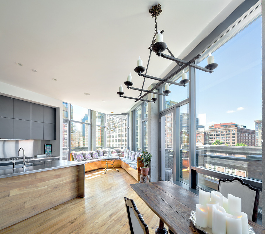 kitchen/Dining area