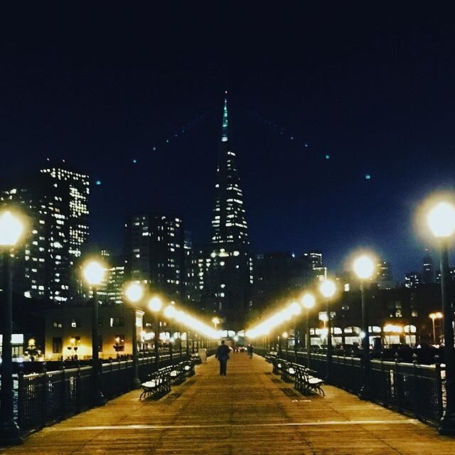 Took a few tries to get those reflections aligned but worth it! #embarcadero #transamericapyramid #pier7 #sanfrancisco