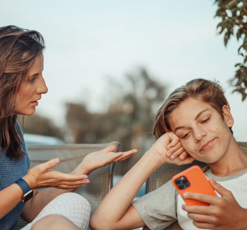 Frustrated with Your Teen’s Phone Use? Let’s Talk Pros and Cons