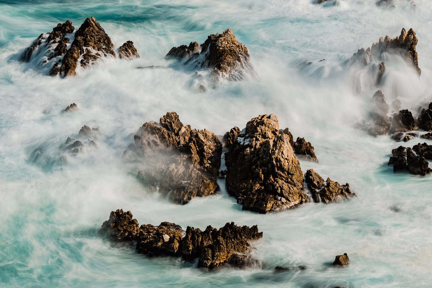 Painting-Waves-south-korea-Edit.jpg