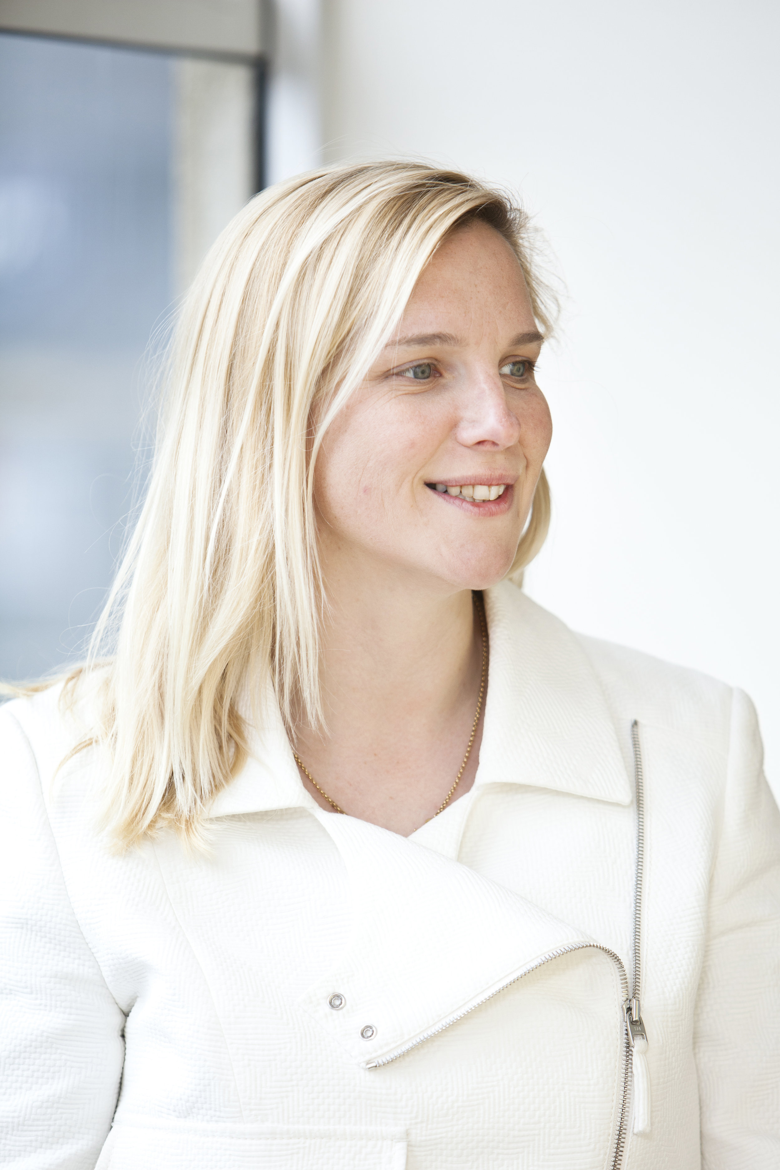 WoW Woman in HealthTech | Elin Haf Davies, Founder of Aparito