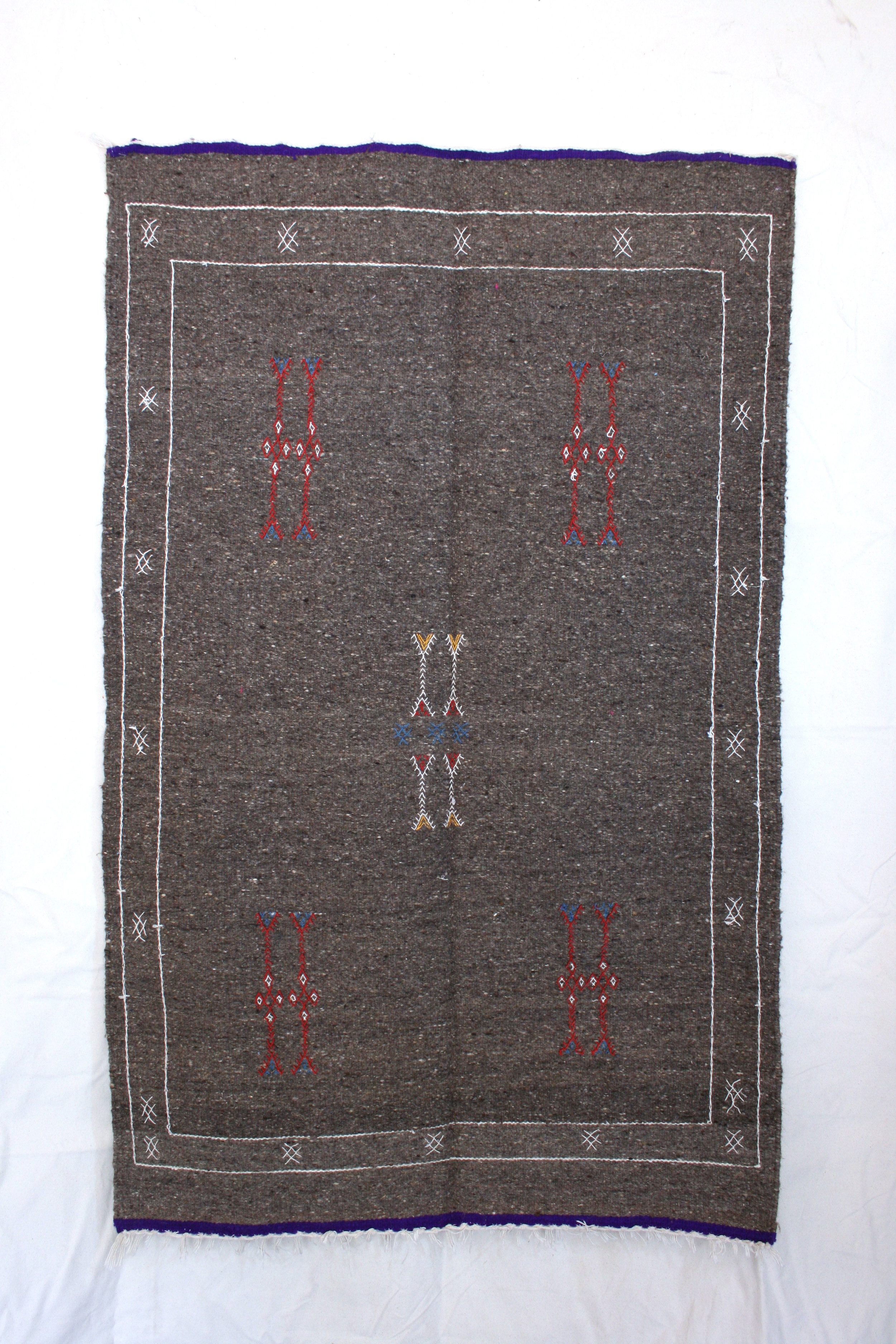 grey akhnif.jpg