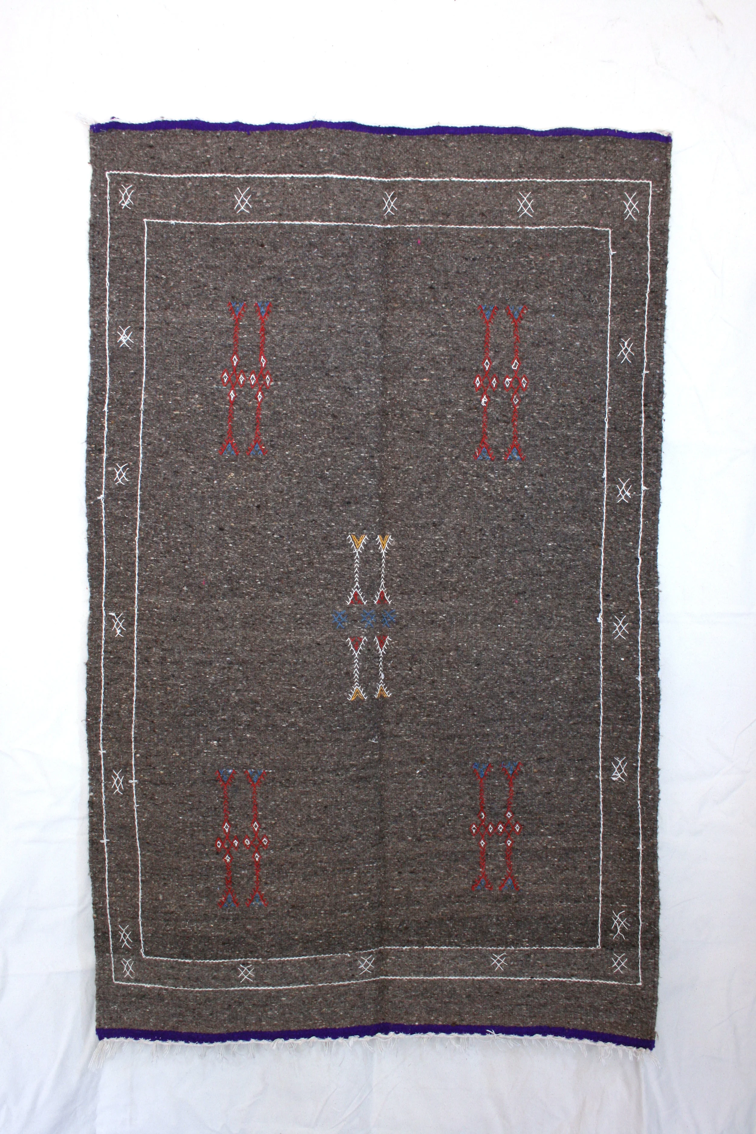 grey akhnif.jpg