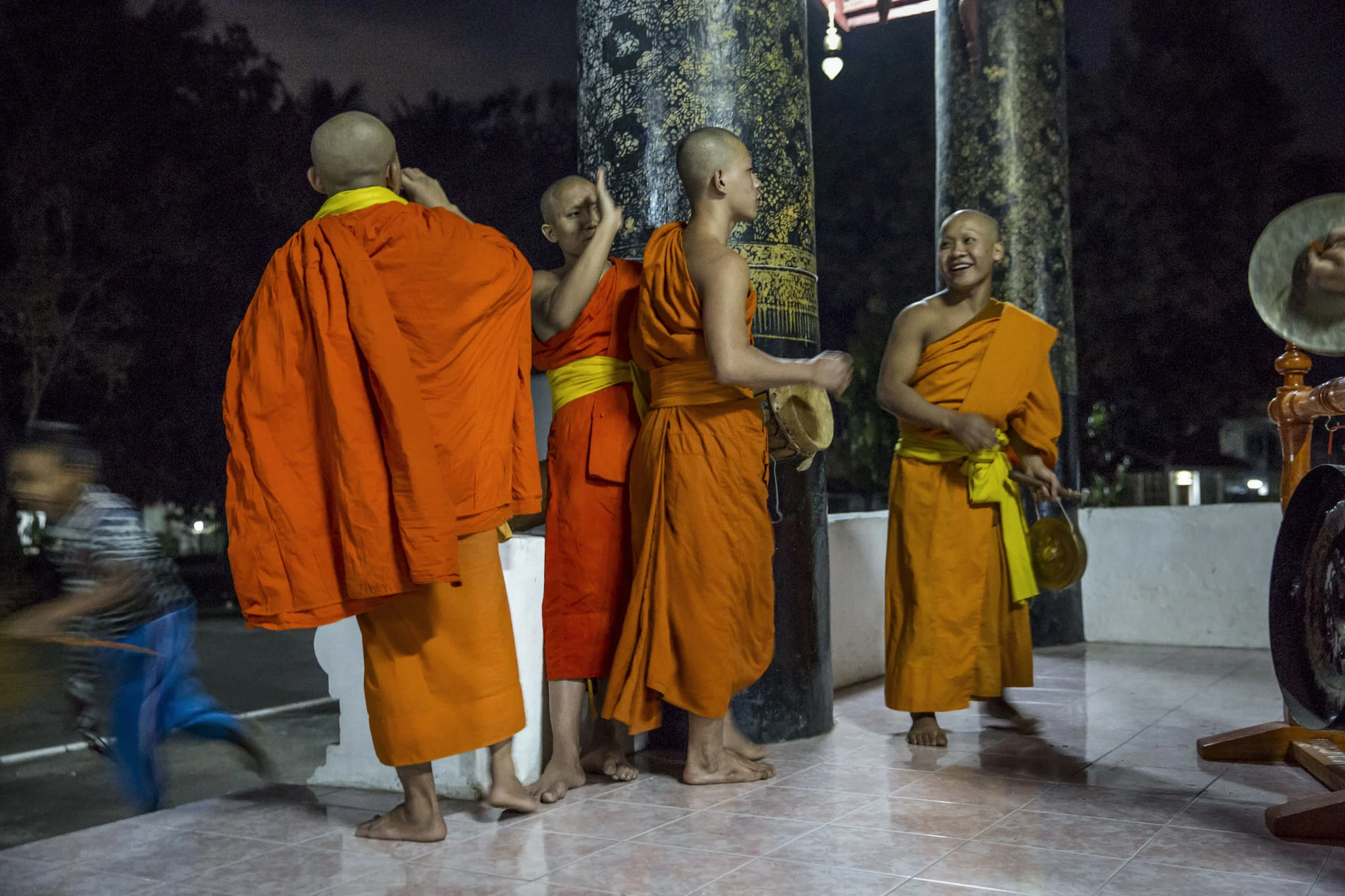 TPOP2481laos_songha_day.jpg