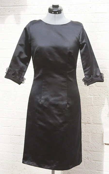 Helen_Haughey_garment_black_wave_PetalSnap_72.jpg