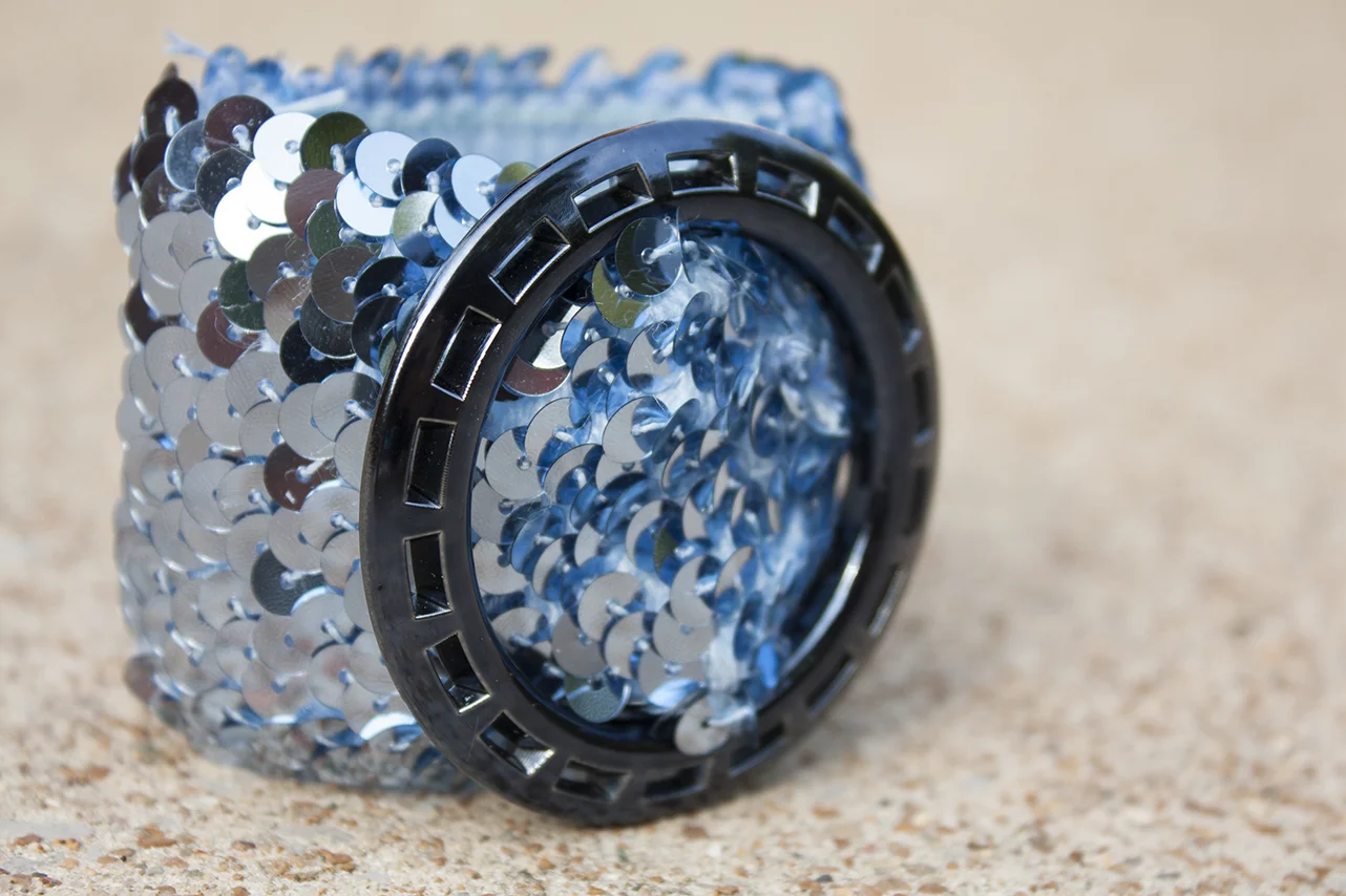 Helen_Haughey_bracelet_blue_PetalSnap_72.jpg