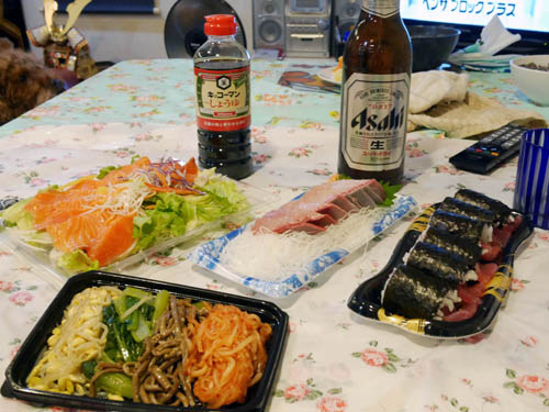 Sashimi + Salada + Breja = US15 (para dois!)
