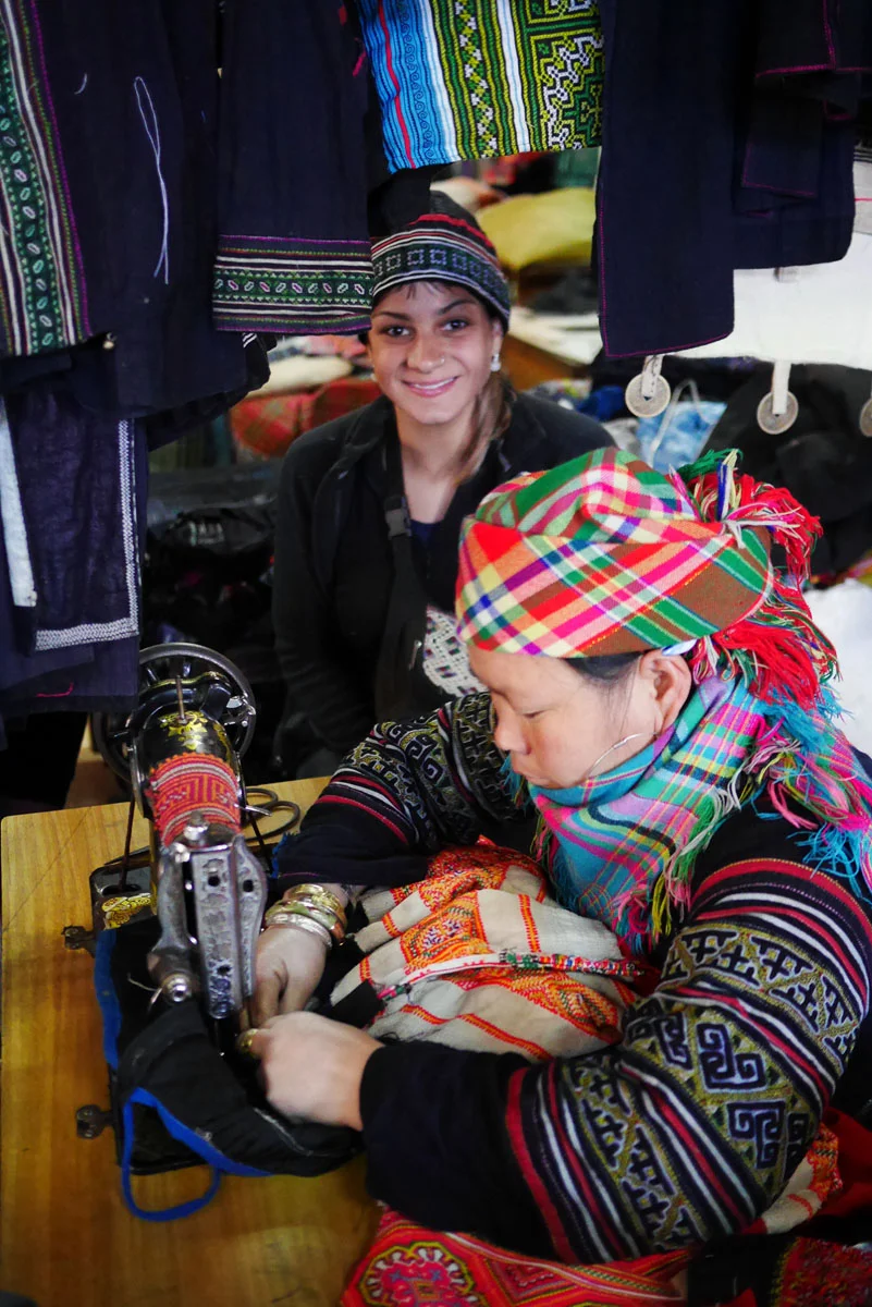 Vivi feliz ao final da negociação. - Às vezes o desconto está em conseguir uma customização adicional na roupa que se está comprando!
