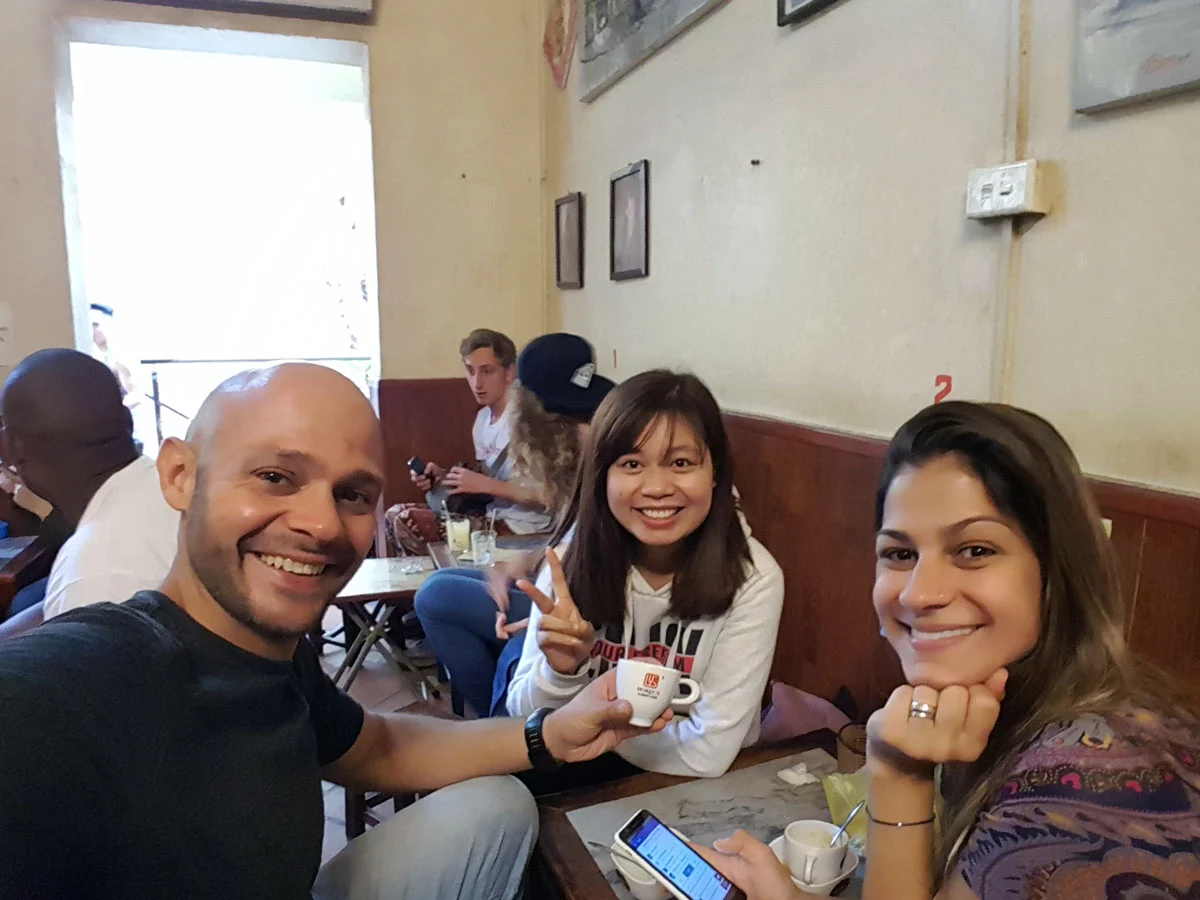 O primeiro café do Mú aos 35 anos de idade e o tradicional café com gemada do Giang Cafe