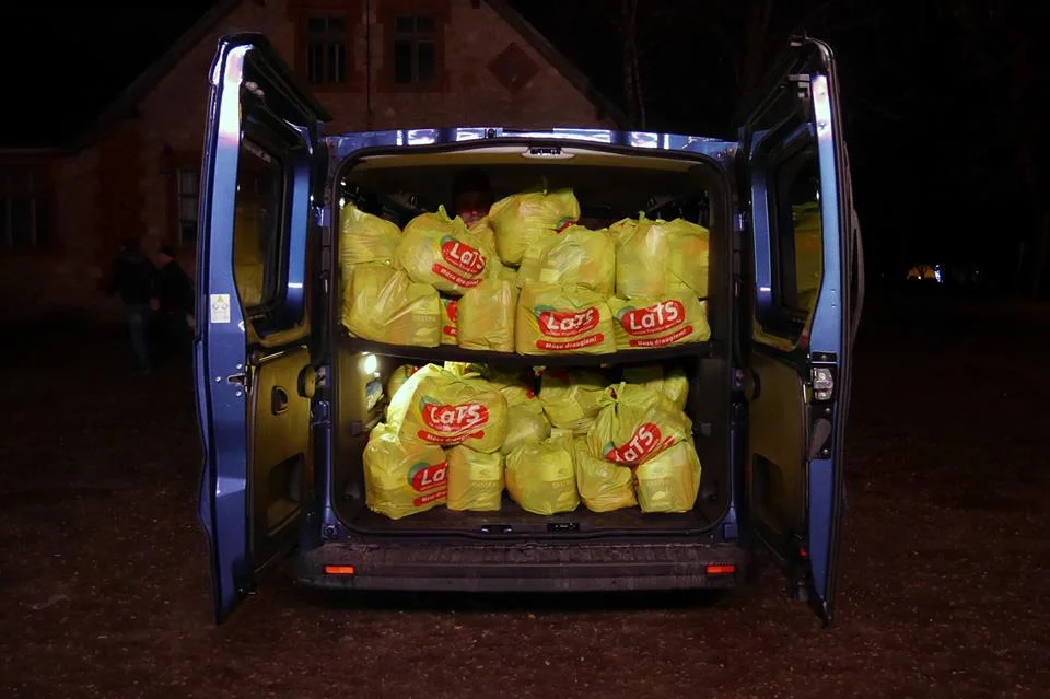 19. Fullastad buss.jpg