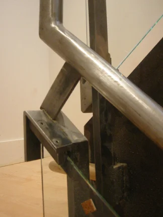 glass railing2.jpg
