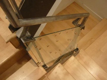 glass railing4.jpg