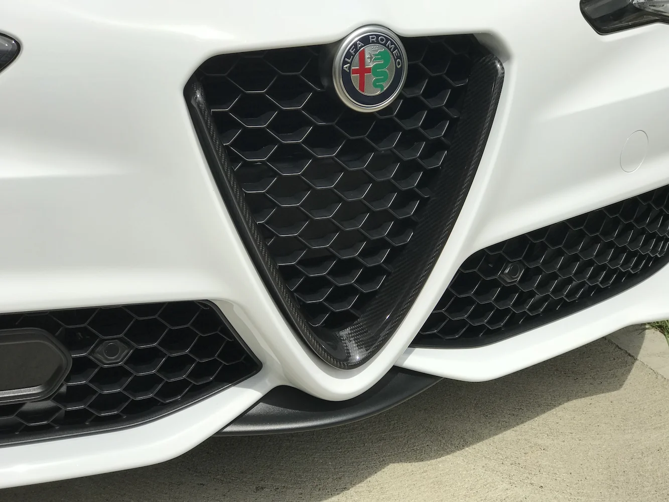 Giulia Front Grille-06.jpg