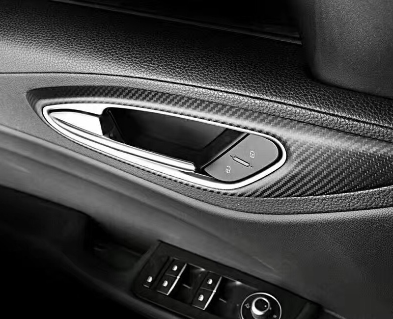 Giulia+Interior-3.jpg