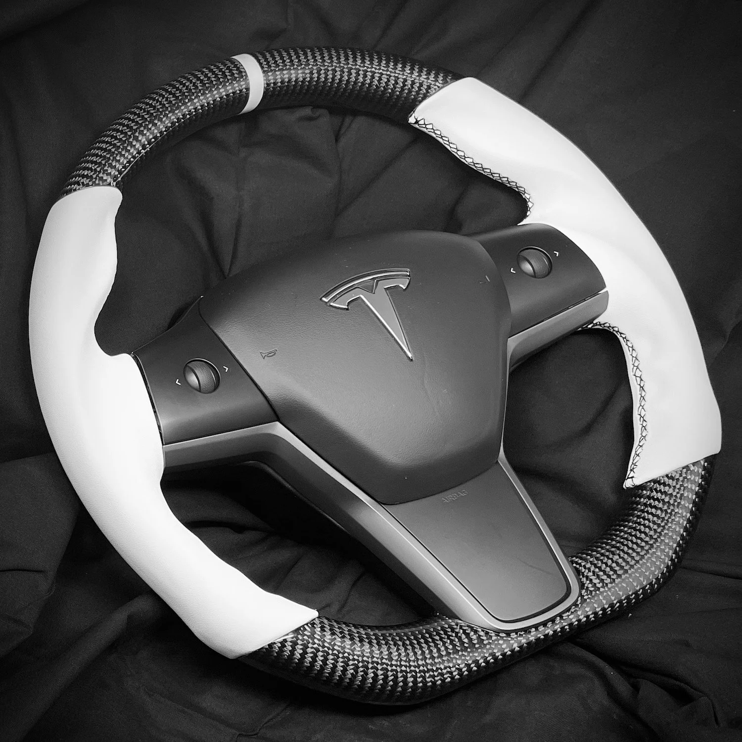 Model 3 White Wheel-1.jpg