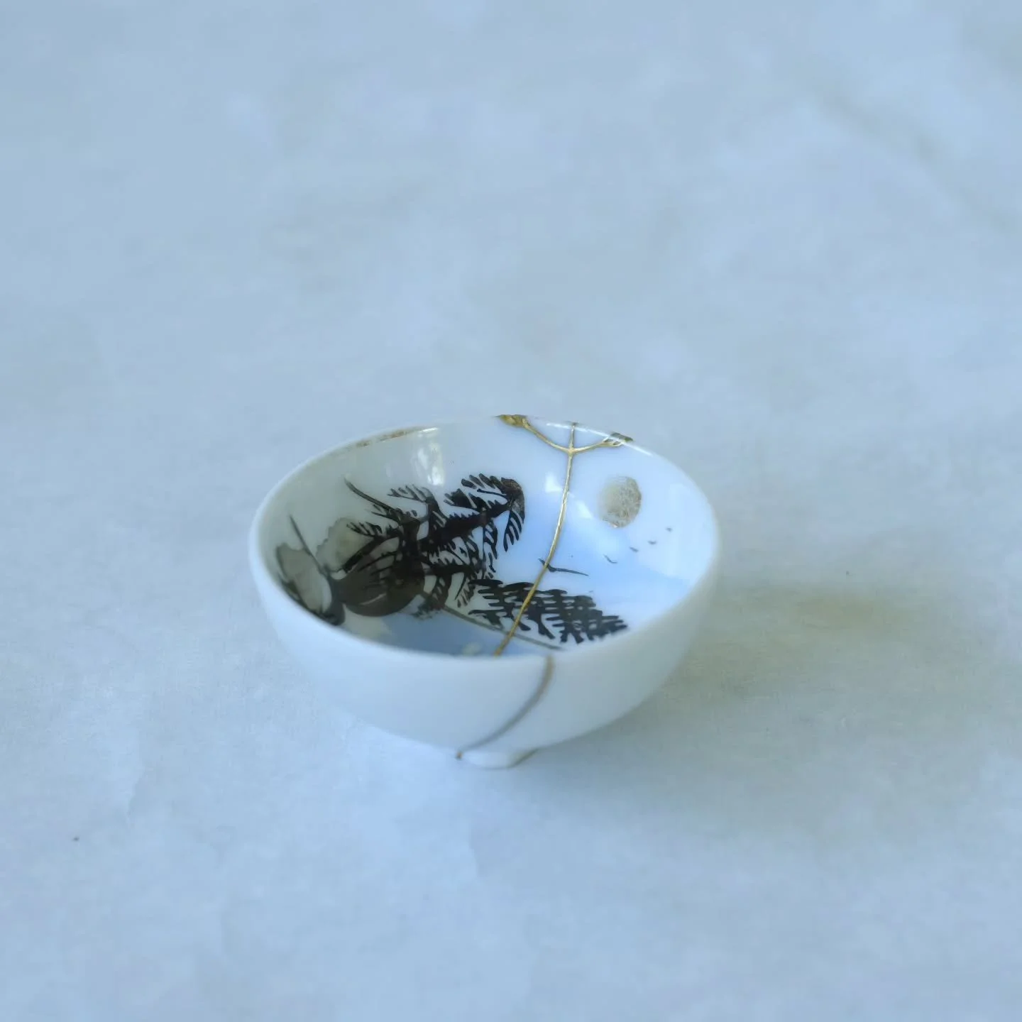 Sake Cup Repaired. 

In the upcoming posts, I want to share more about urushi lacquer and the repair process. Soon🌿🌿🌿

#sakecup #fix #repair #studiolife