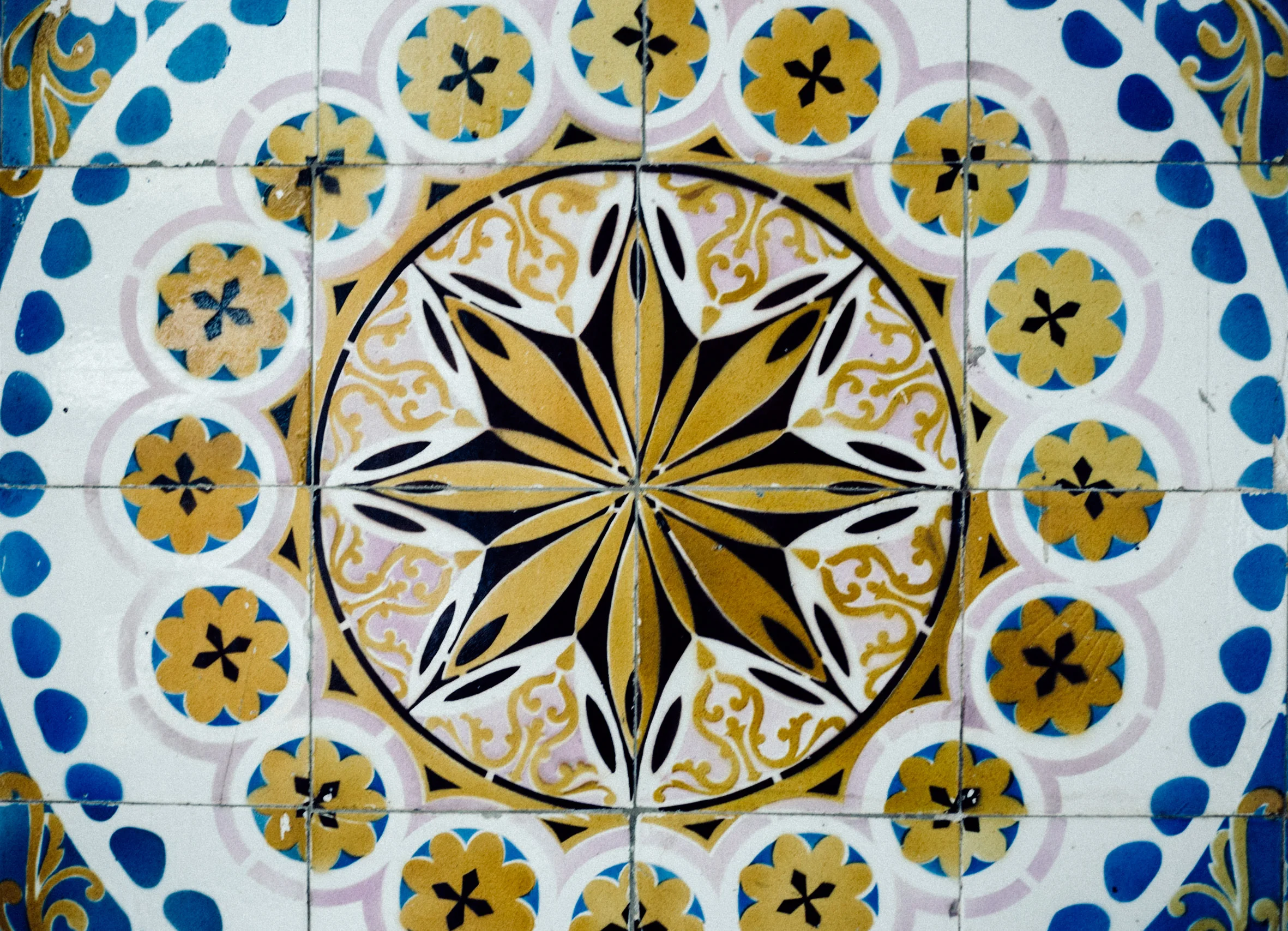 Azulejo tiles at the São Bento station