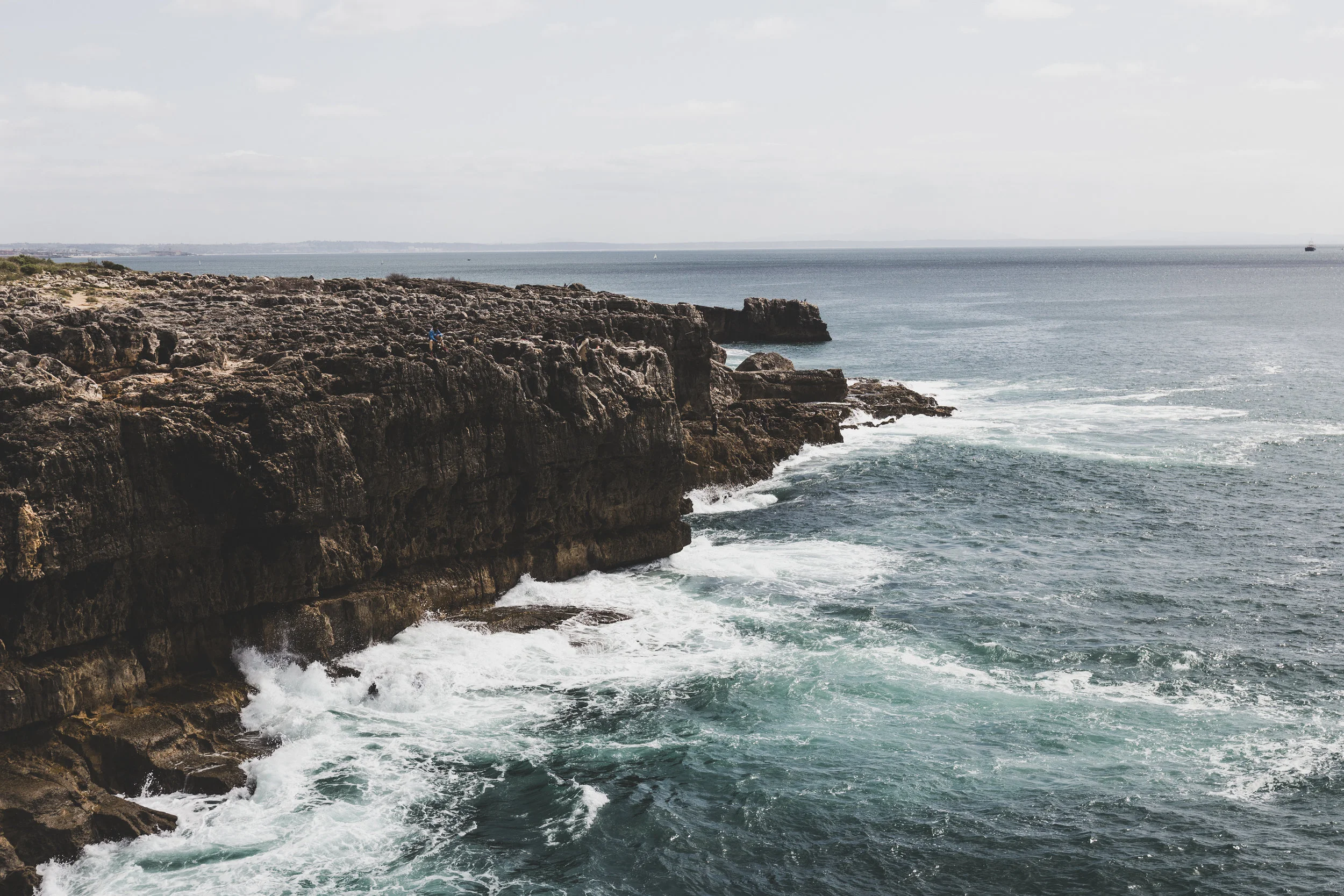 Along the coast near Boca da Inferno